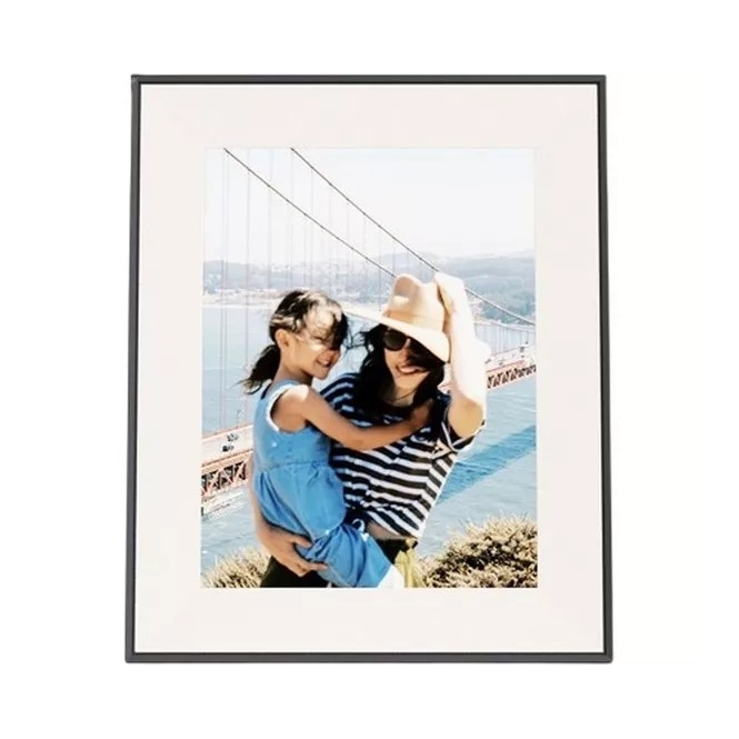 Aura Frames 12